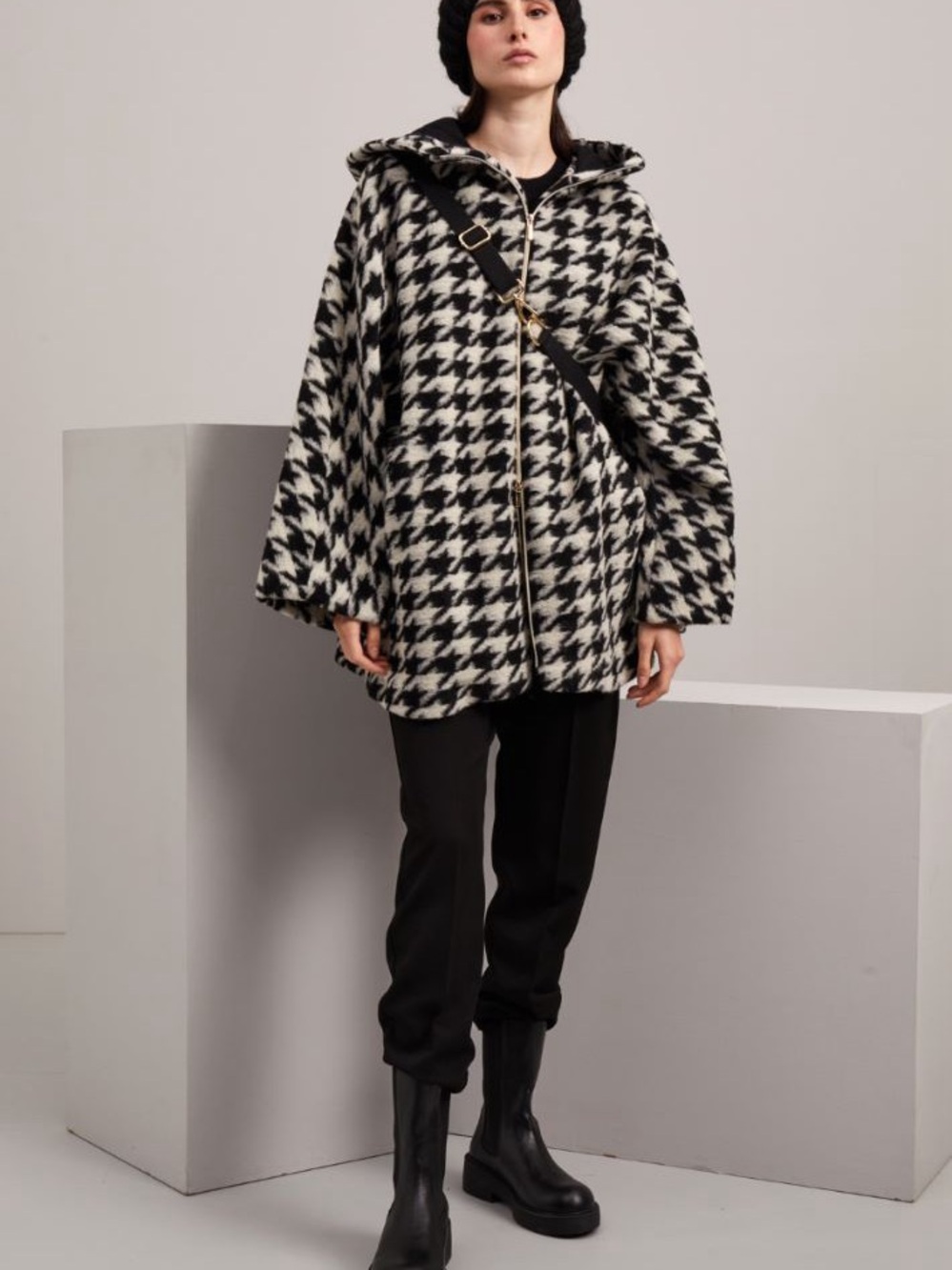 MaxMara Black & White Houndstooth Hooded Cape